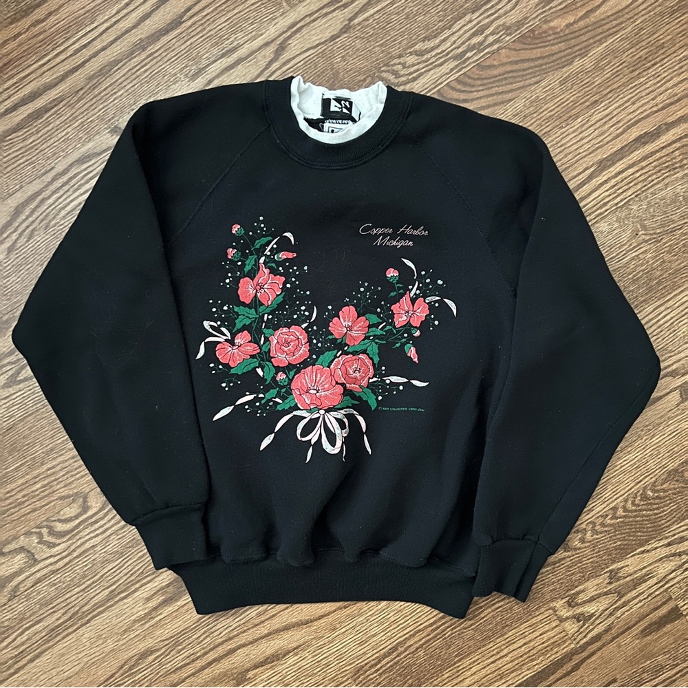 Vintage Black Sweatshirt with Floral Design - Cooper Harbor, MI